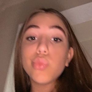 Meet your Posher, Ella